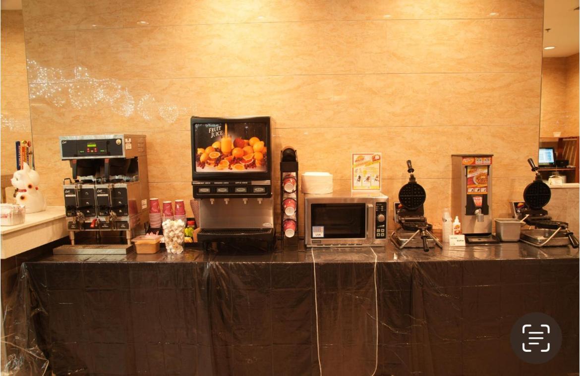La Crystal Hotel -Los Angeles-Long Beach Area Carson Bagian luar foto