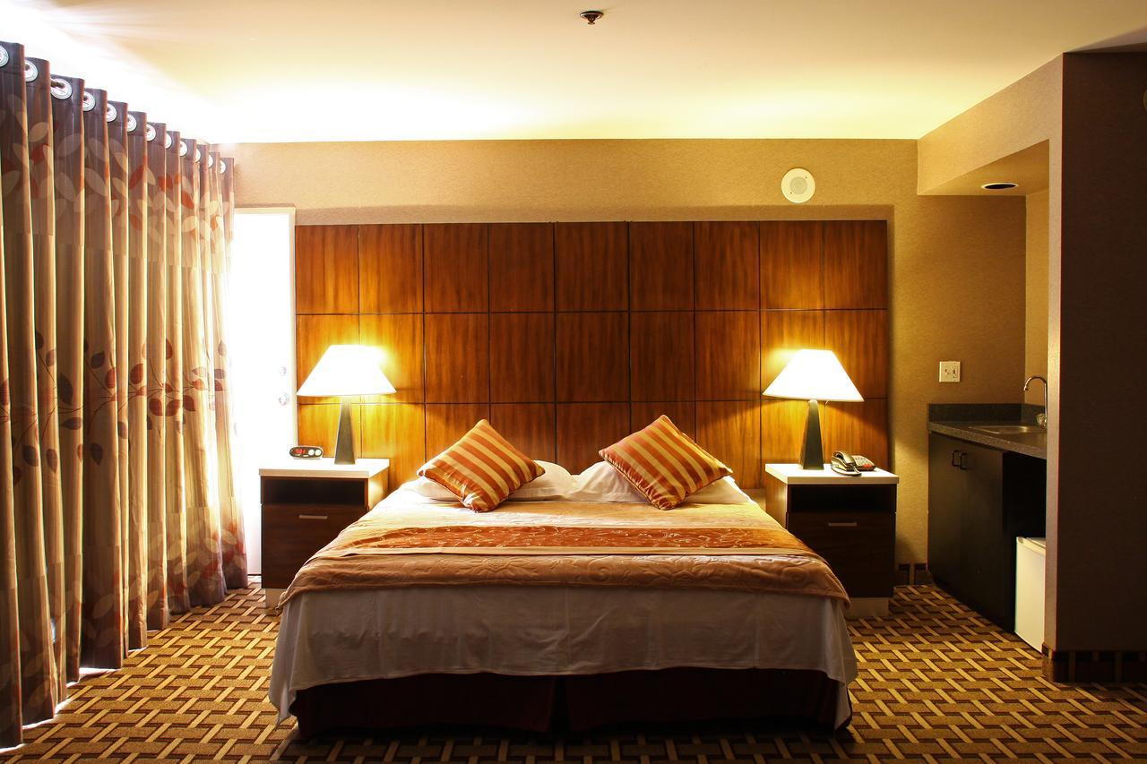 La Crystal Hotel -Los Angeles-Long Beach Area Carson Bagian luar foto