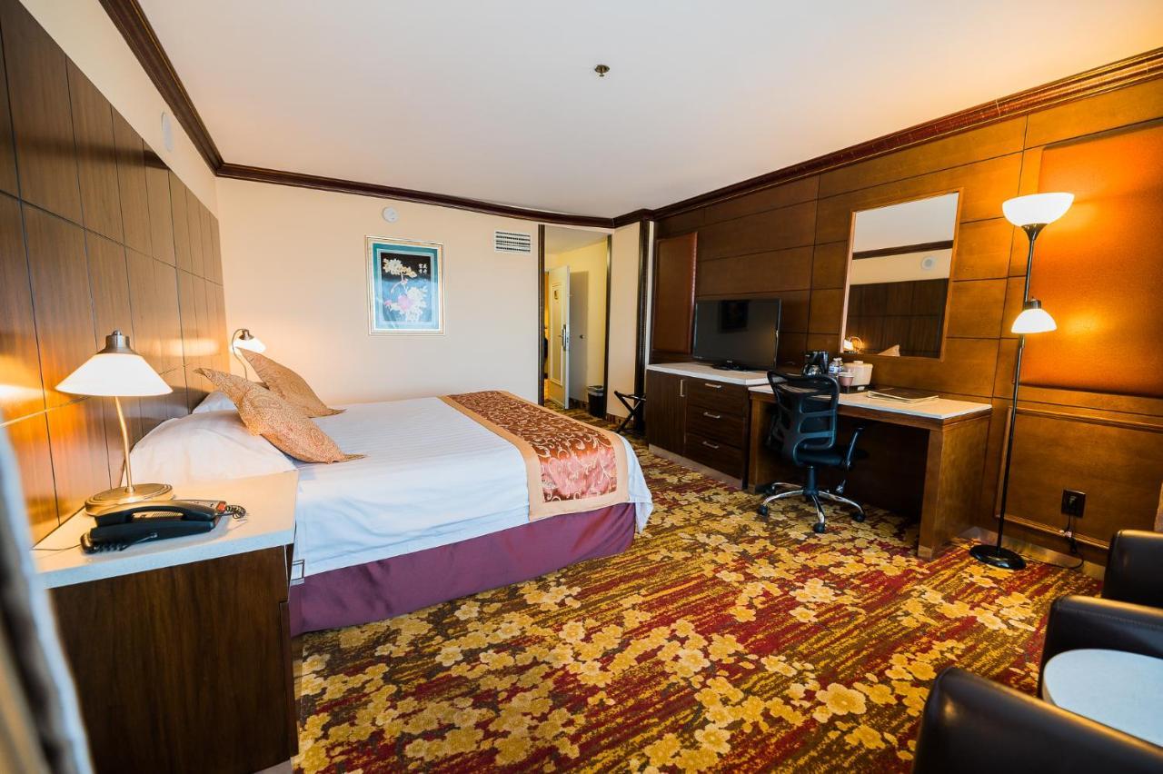 La Crystal Hotel -Los Angeles-Long Beach Area Carson Bagian luar foto