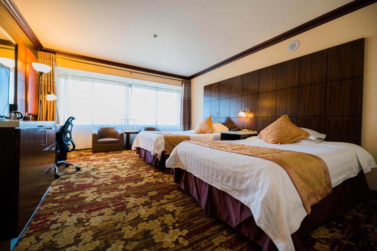 La Crystal Hotel -Los Angeles-Long Beach Area Carson Bagian luar foto